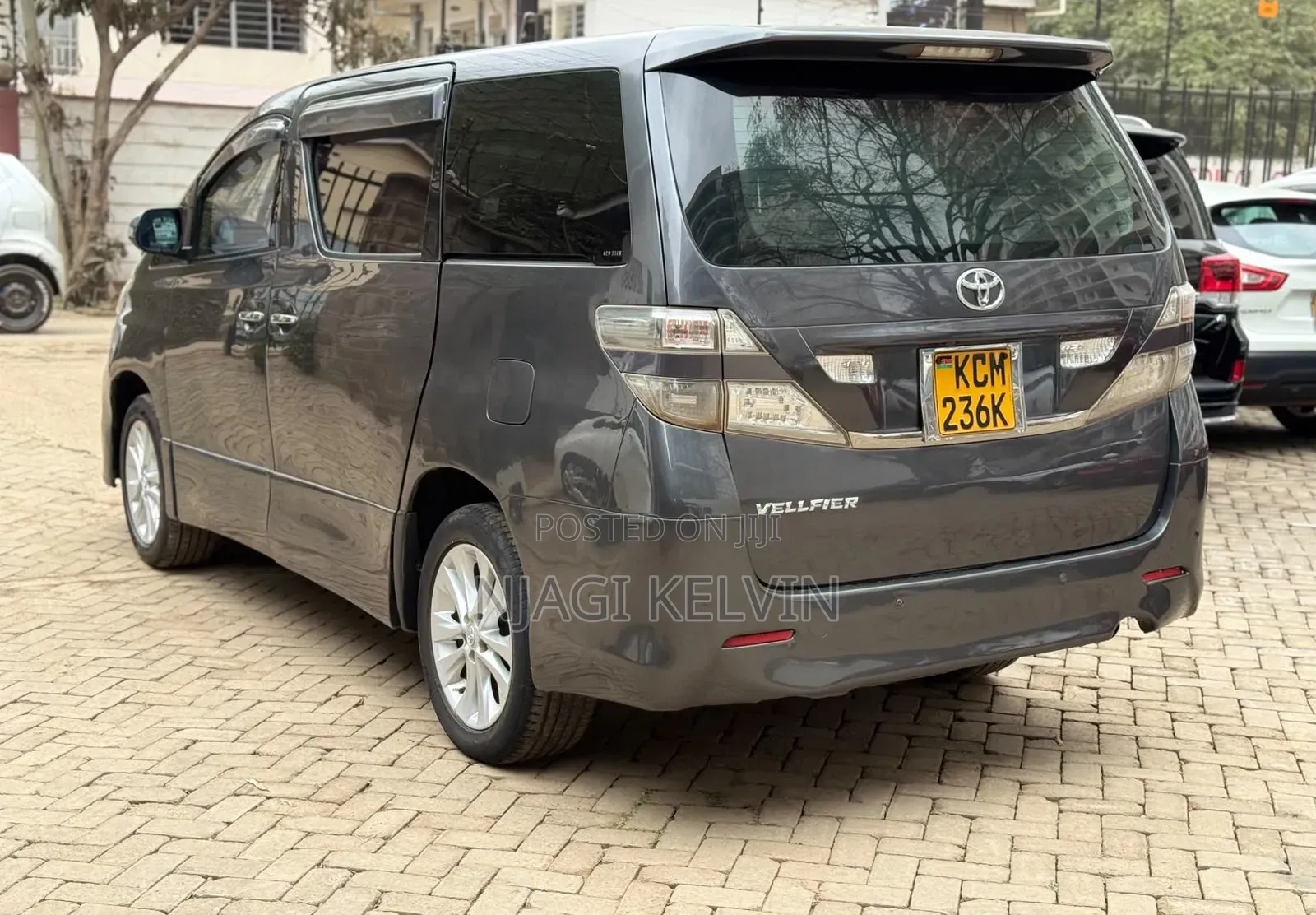 Toyota Vellfire 2010 Gray