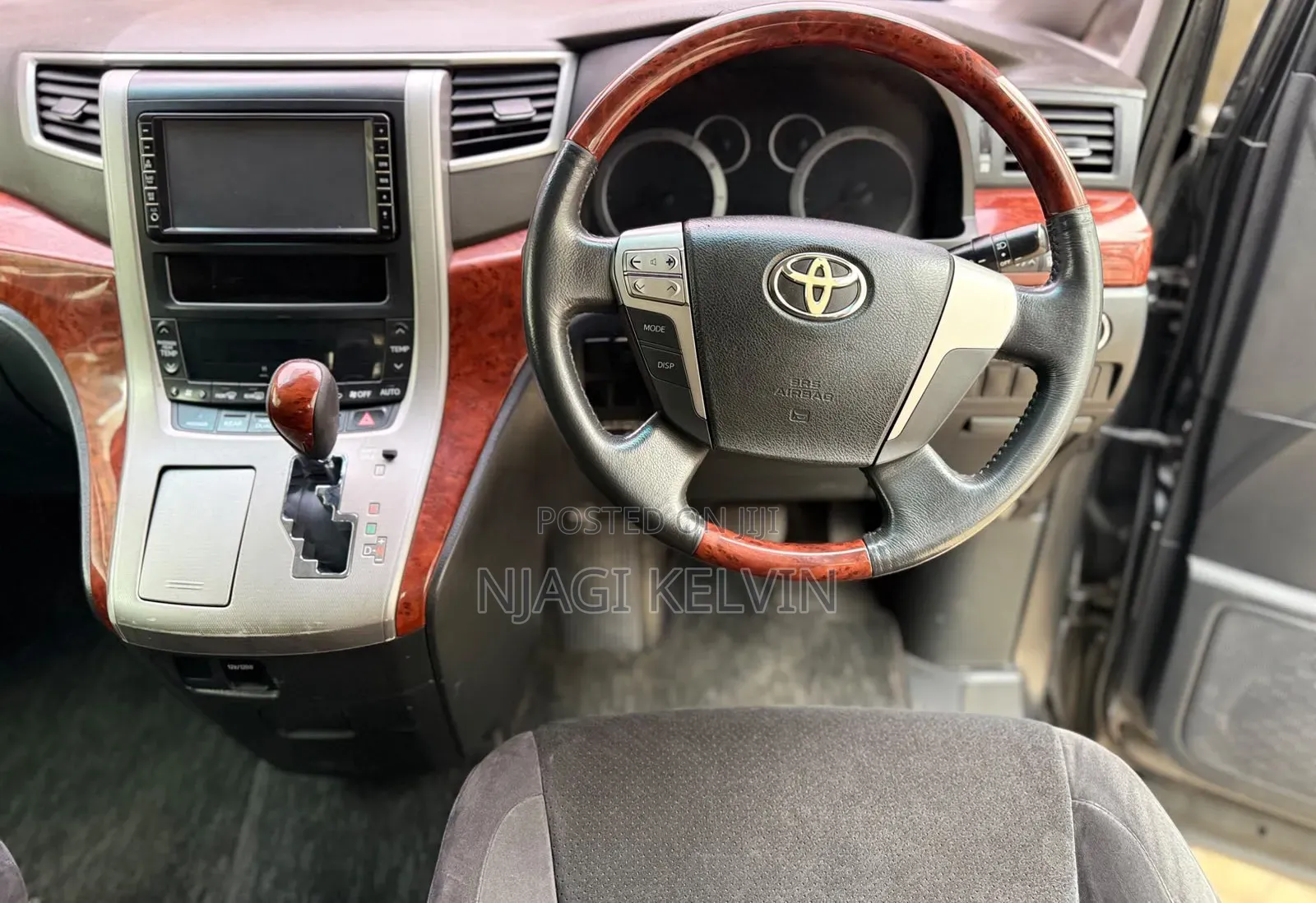 Toyota Vellfire 2010 Gray