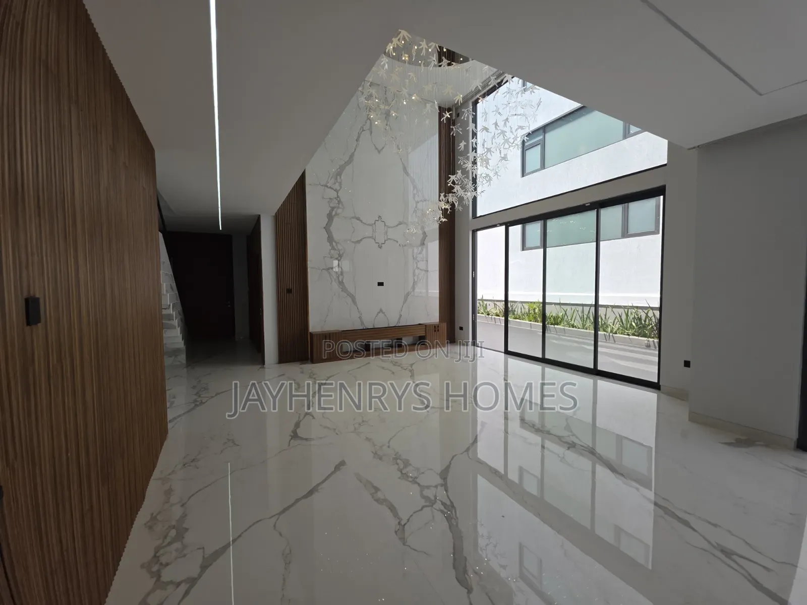 6bdrm House in Muthangari for sale