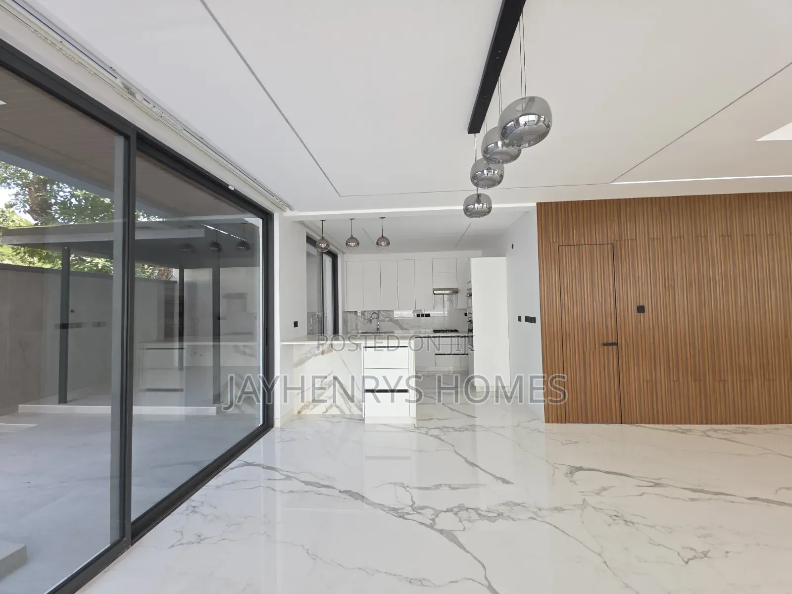 6bdrm House in Muthangari for sale