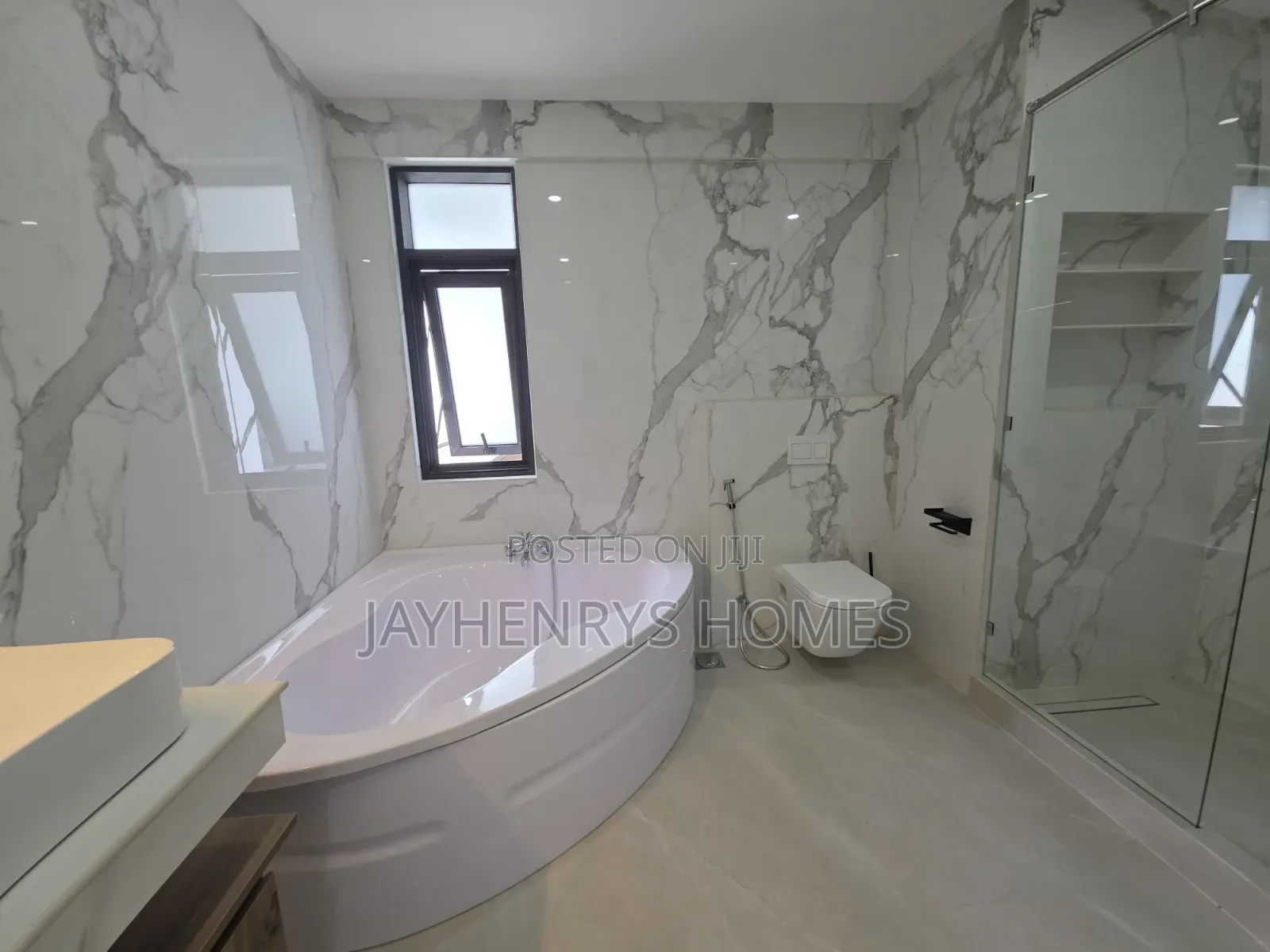 6bdrm House in Muthangari for sale