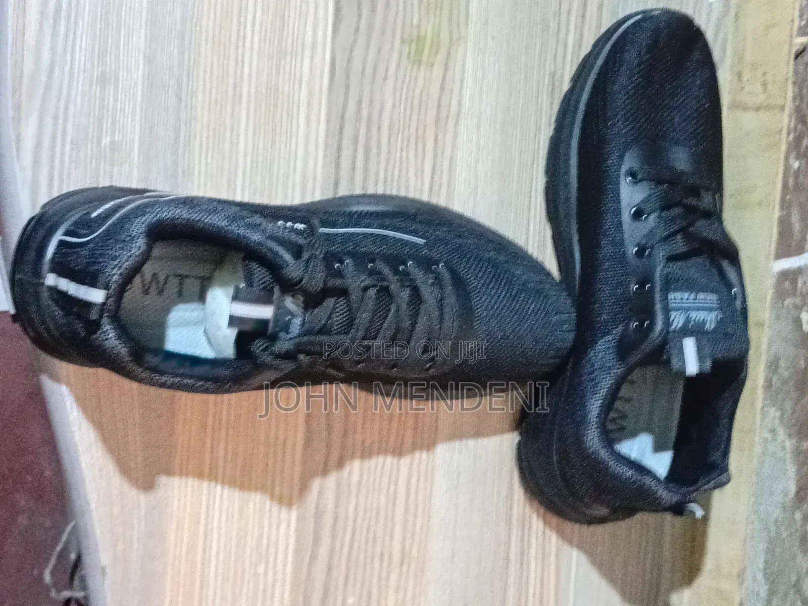 Sports Shoes