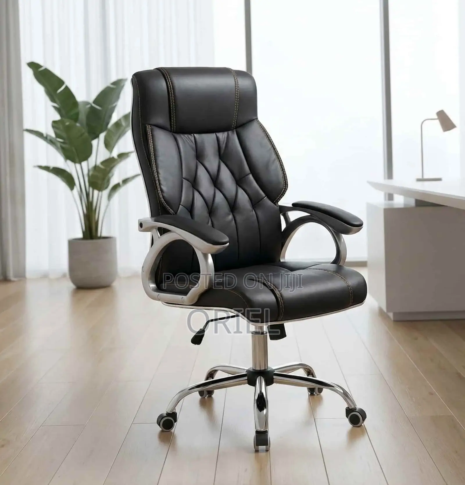 Executive Chair : PU Leather Modern Office Chair
