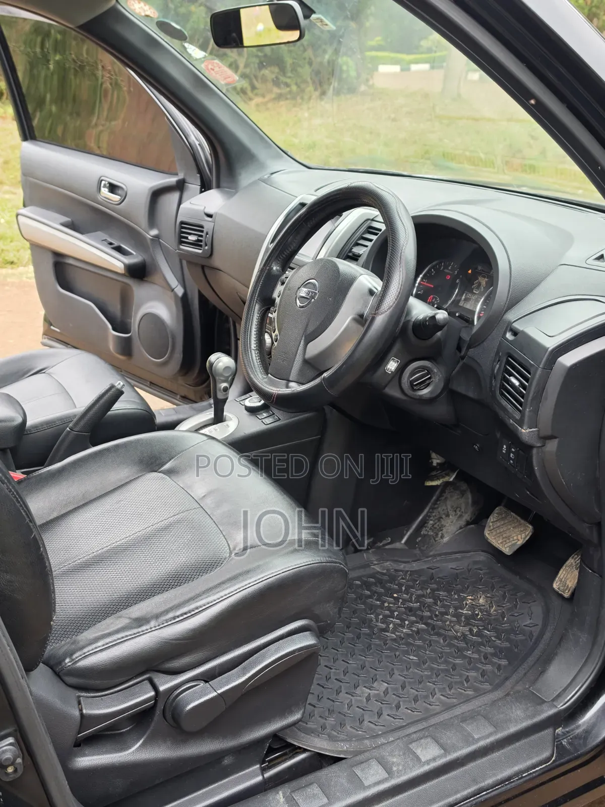 Nissan X-Trail 2.0 Petrol XE 2012 Black