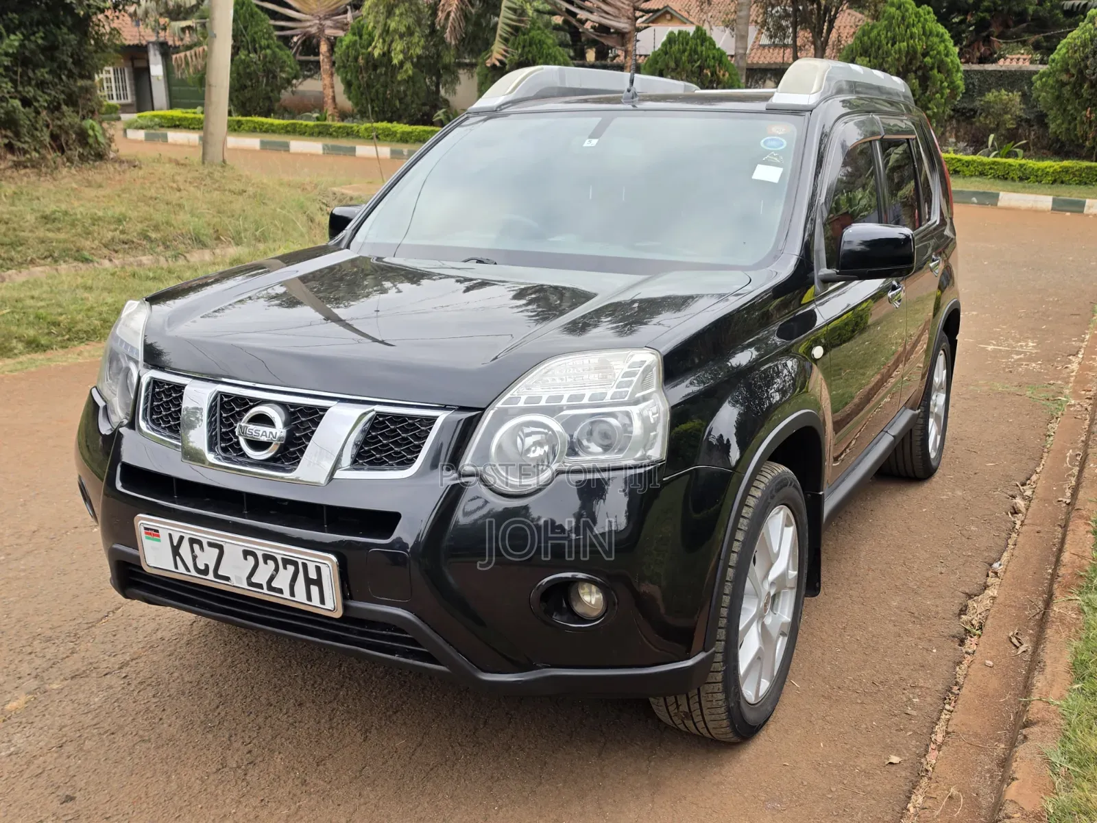 Nissan X-Trail 2.0 Petrol XE 2012 Black
