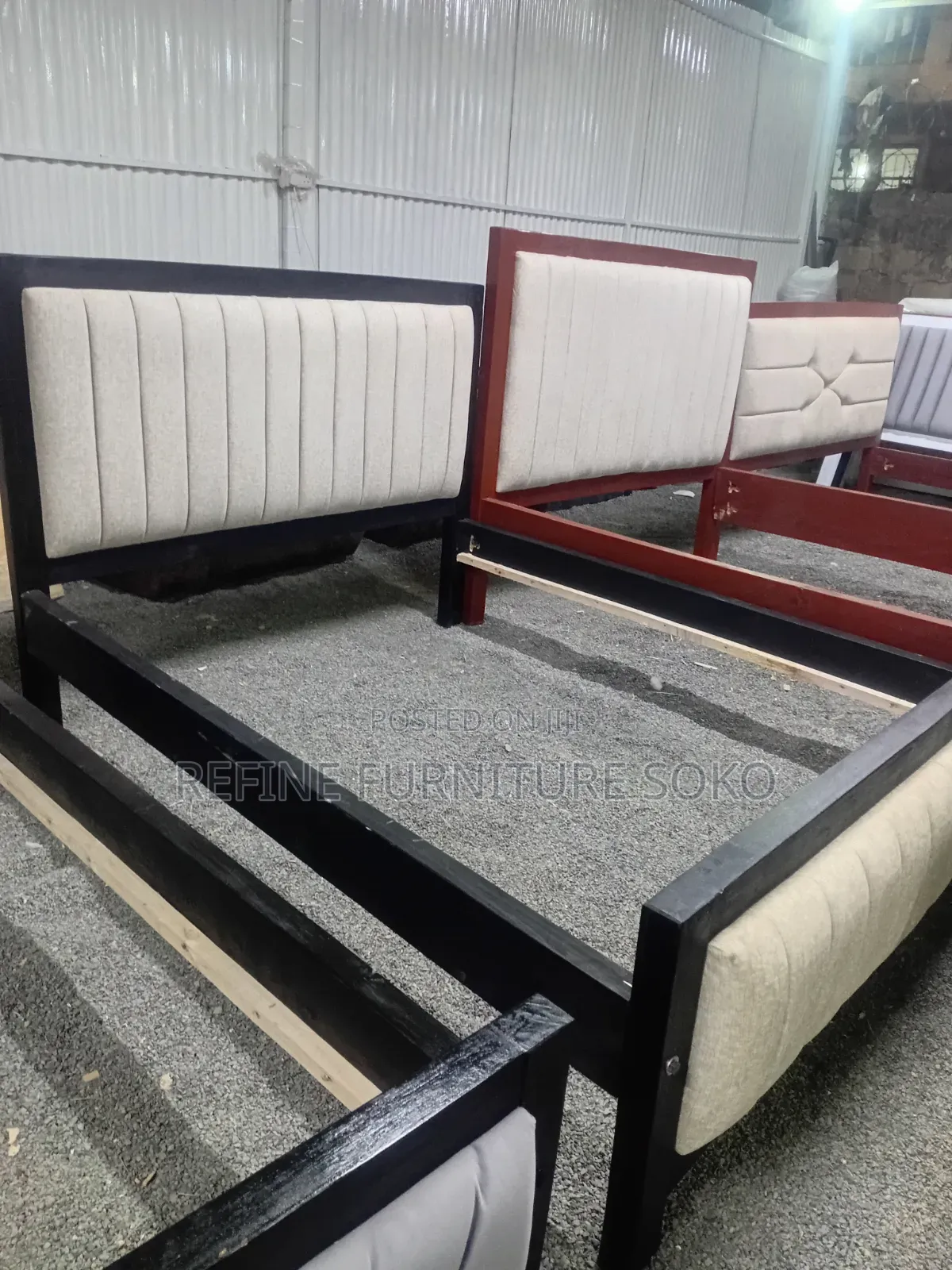Mocket Bed 5x6 and 6x6 Available With Different Colours Theme