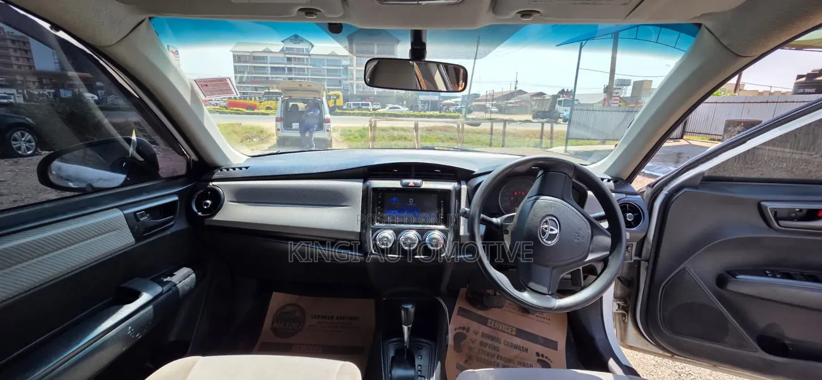 Toyota Corolla Fielder 2018 Silver