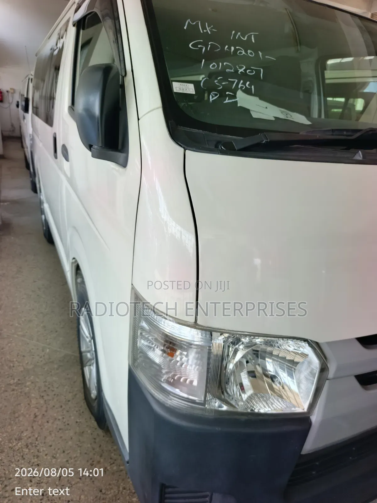 Toyota HiAce 2018 White