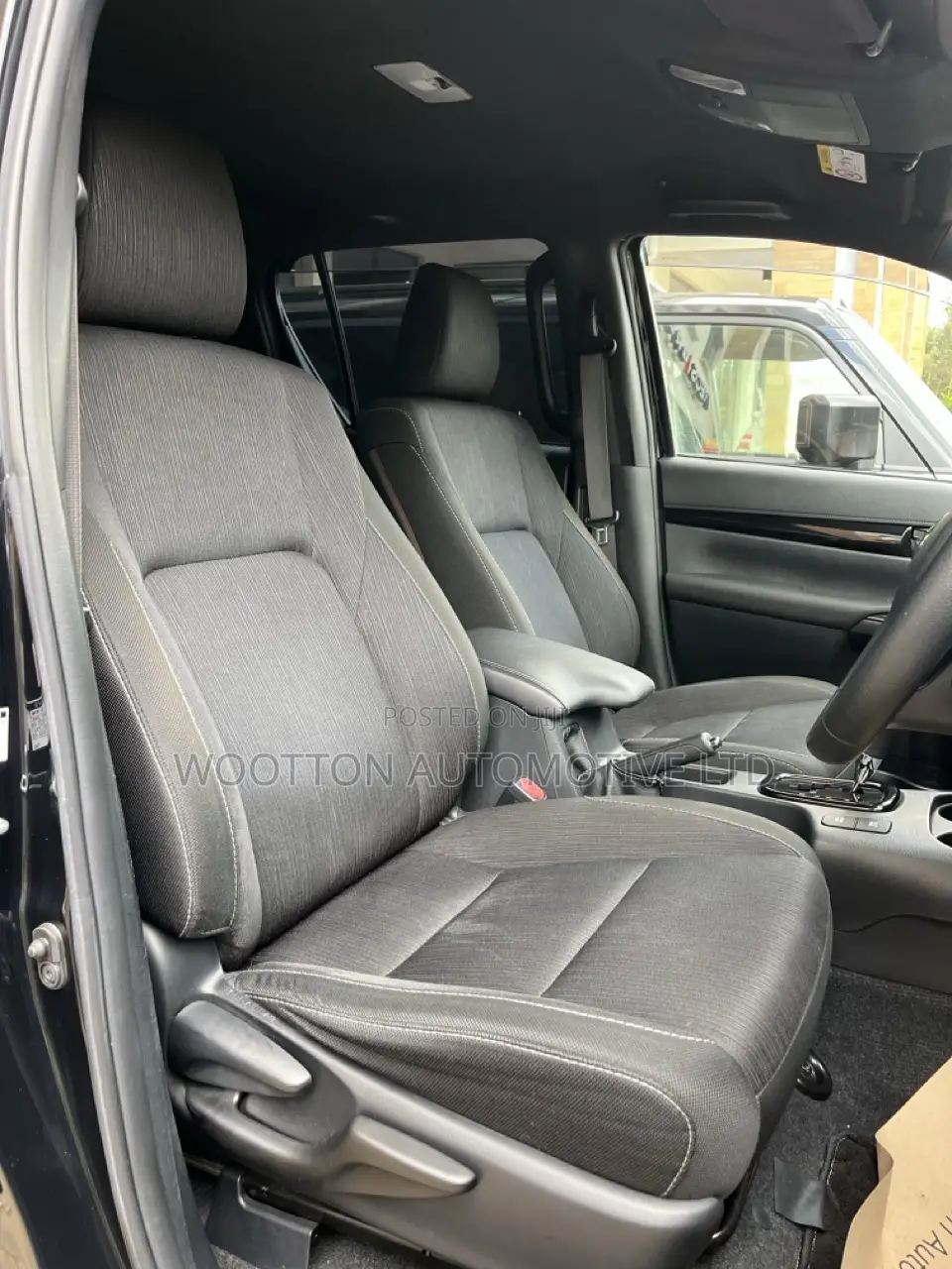 Toyota Hilux 2019 Black