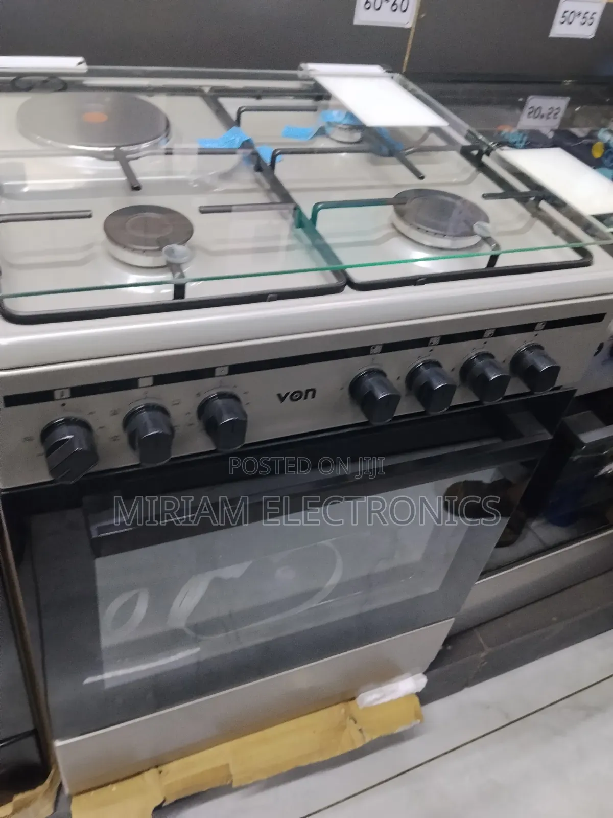 Von 60 by 60 3 Gas and 1 Electric Cooker