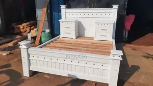 5*6 White Colour Bed