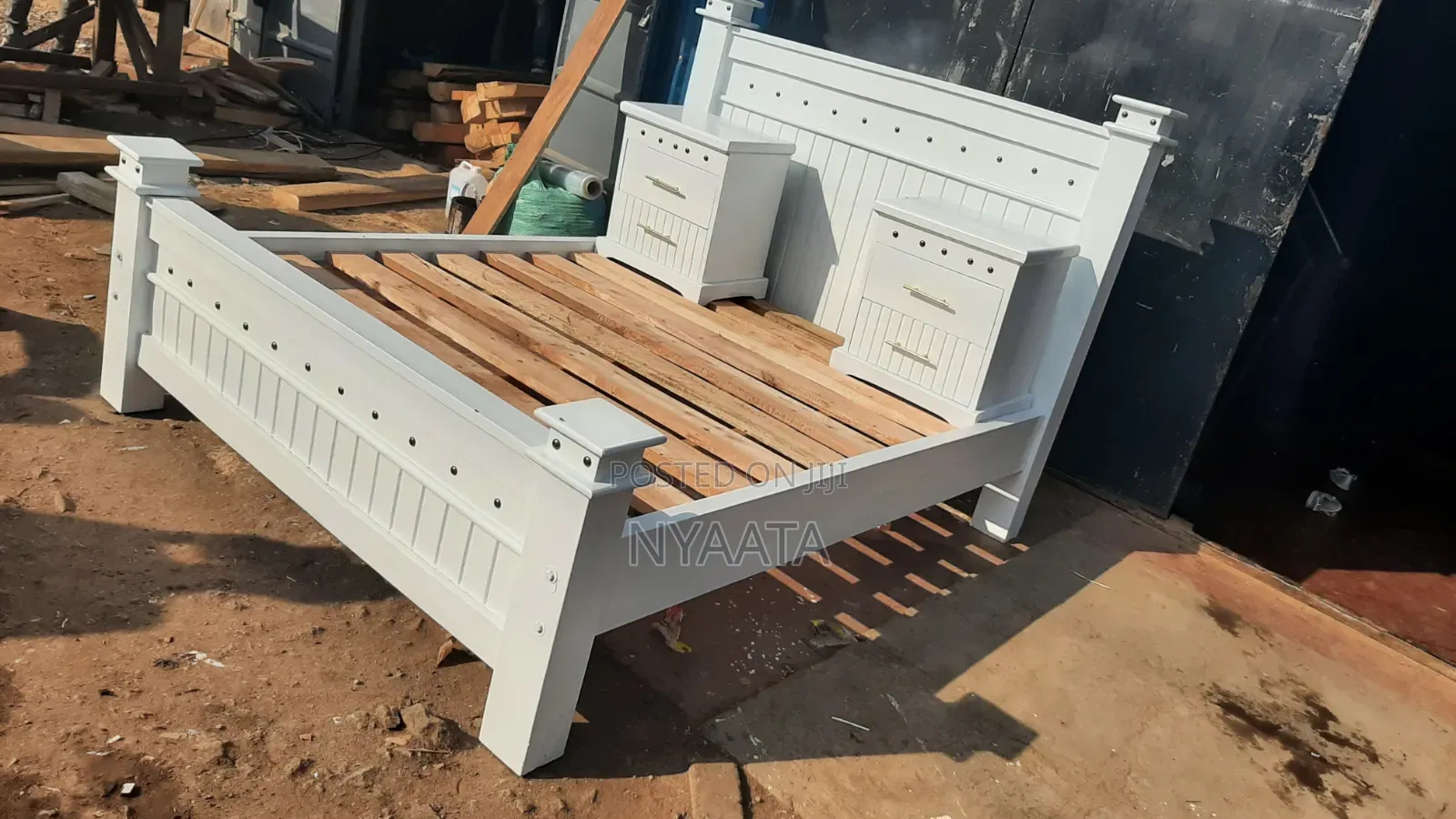 5*6 White Colour Bed