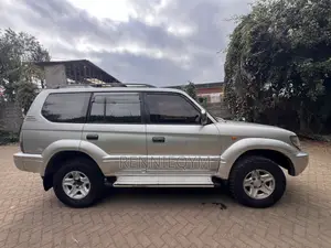 Toyota Land Cruiser Prado 2000 Silver