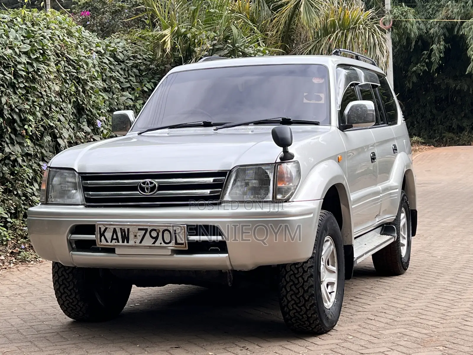 Toyota Land Cruiser Prado 2000 Silver