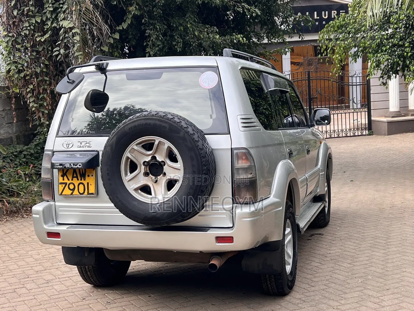 Toyota Land Cruiser Prado 2000 Silver