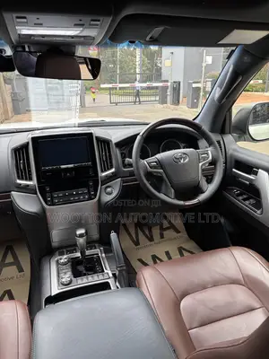 Toyota Land Cruiser 2018 Pearl