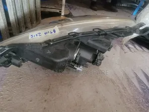 Aqua 2015 Headlight Non Zenon