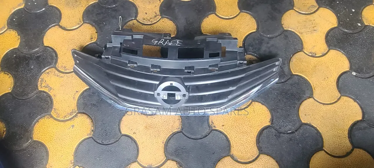 Nissan Note 2012 Grill