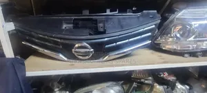 Nissan Note 2008 Grill