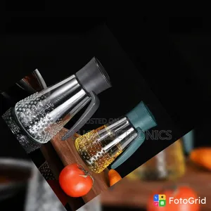 Multifunction Automatic Oil Jar for Cooking Seasoning