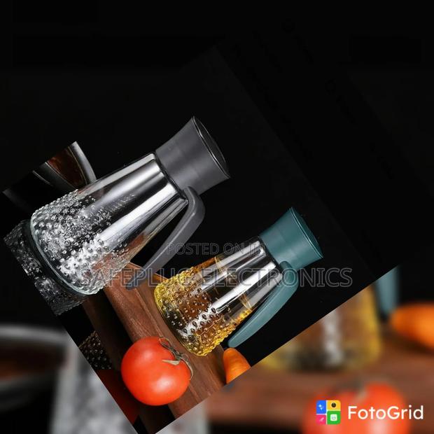 Multifunction Automatic Oil Jar for Cooking Seasoning