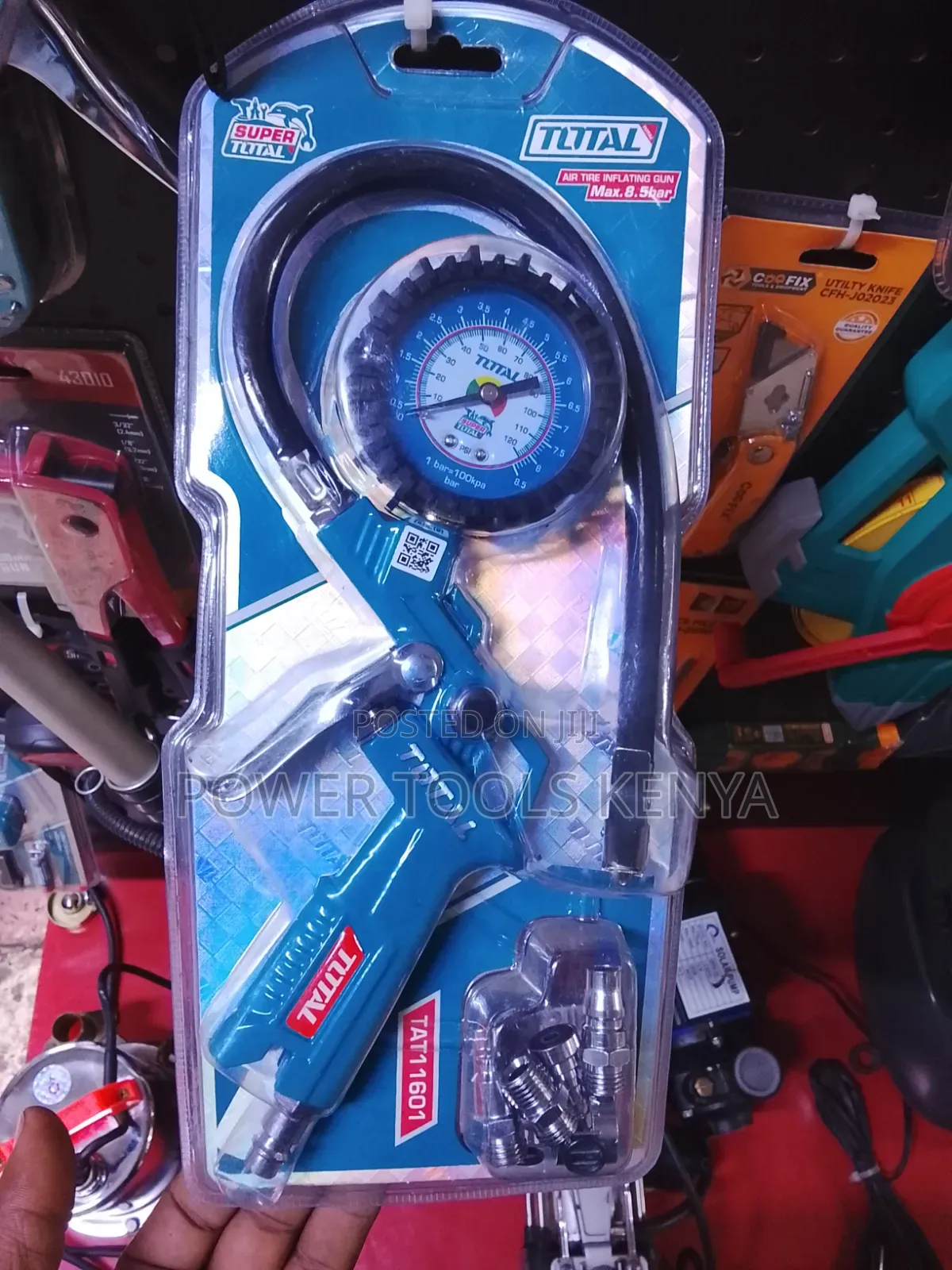 TOTAL Air Tire Inflating With Pressure Gauge