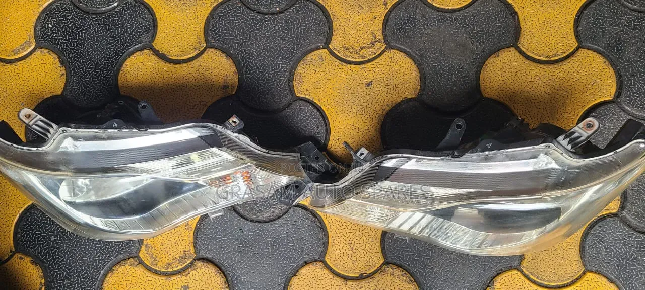 Fielder 161 Headlights Non Xenon