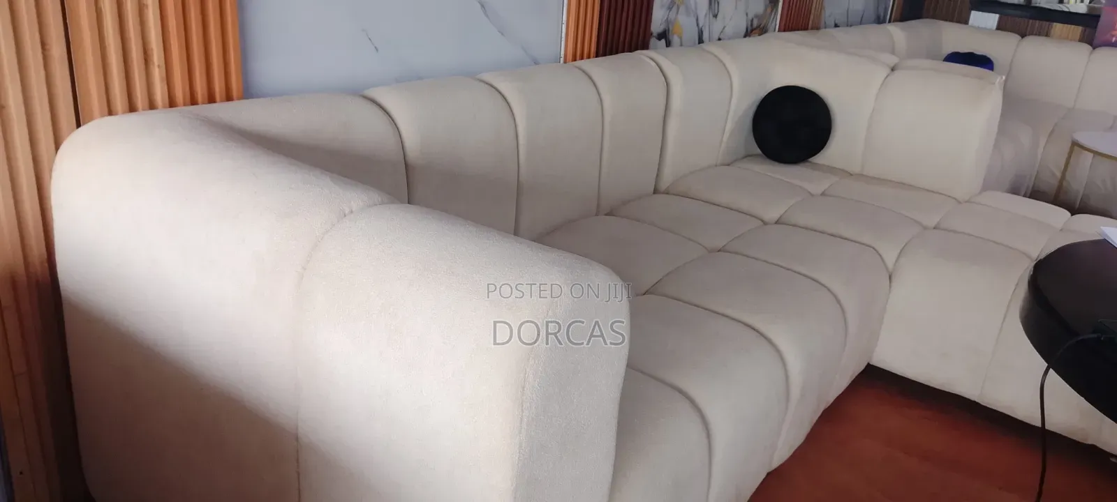 Bubble Seat With Permanent Back
