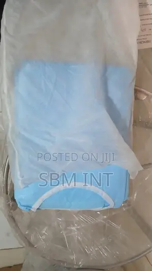 Disposable Surgical Gown