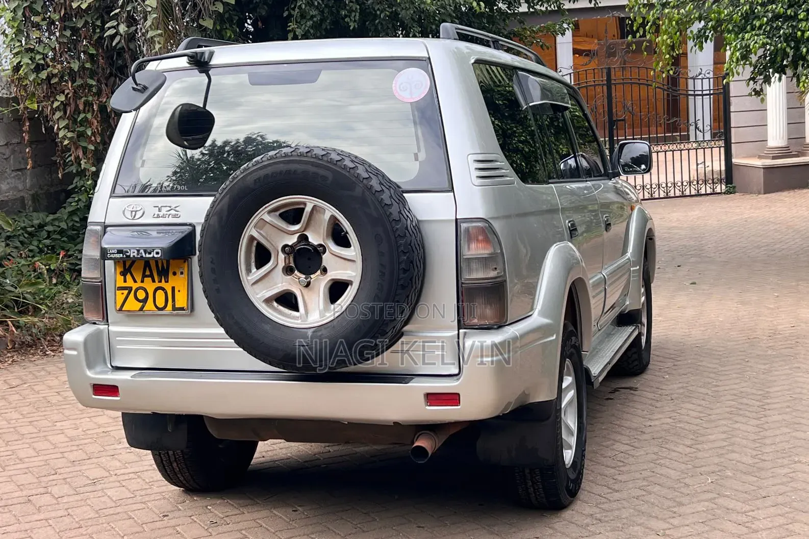Toyota Land Cruiser Prado 2000 Gray
