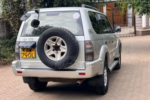 Toyota Land Cruiser Prado 2000 Gray