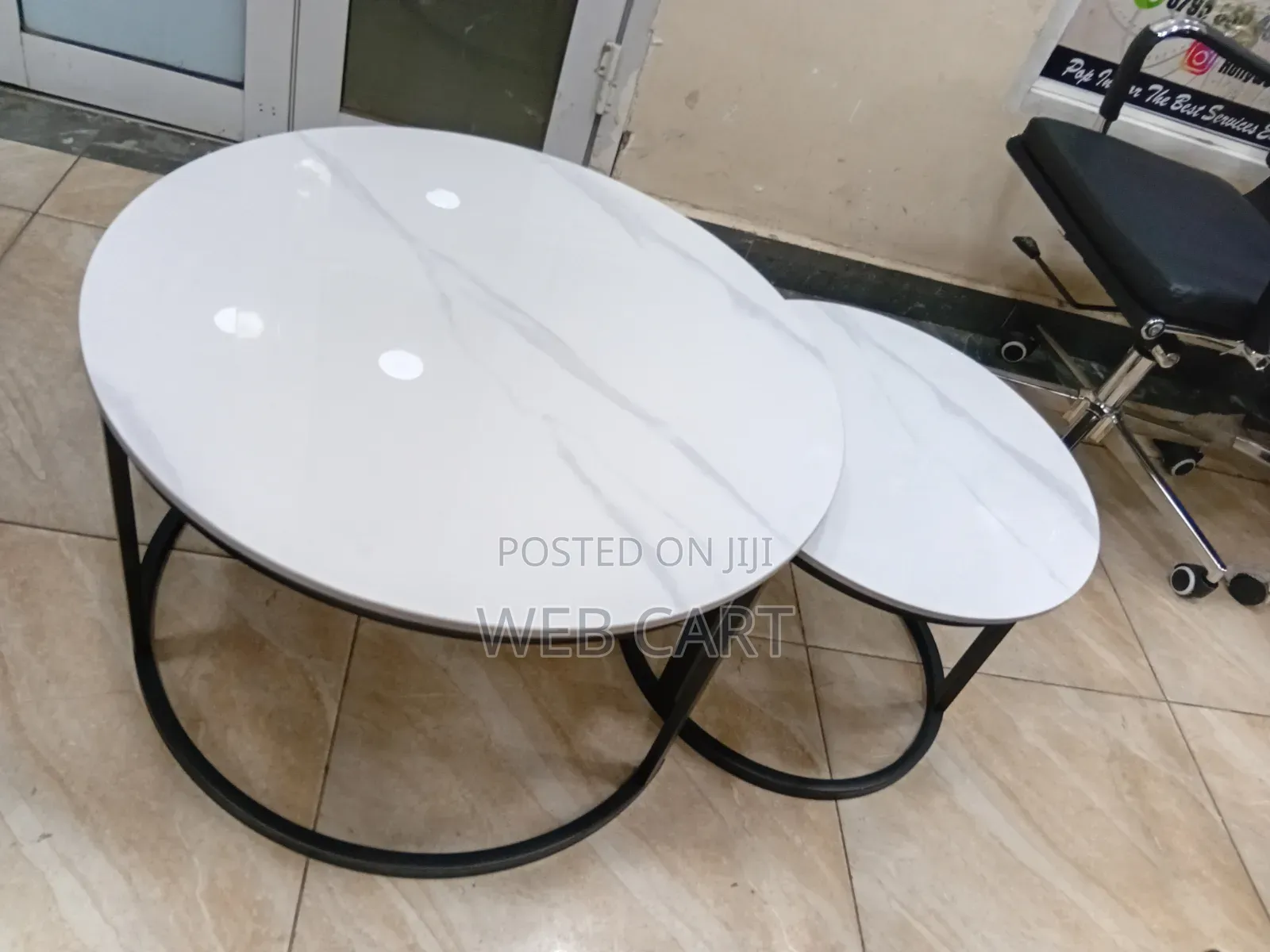 Round 2-in-1 Marble Nesting Table Set