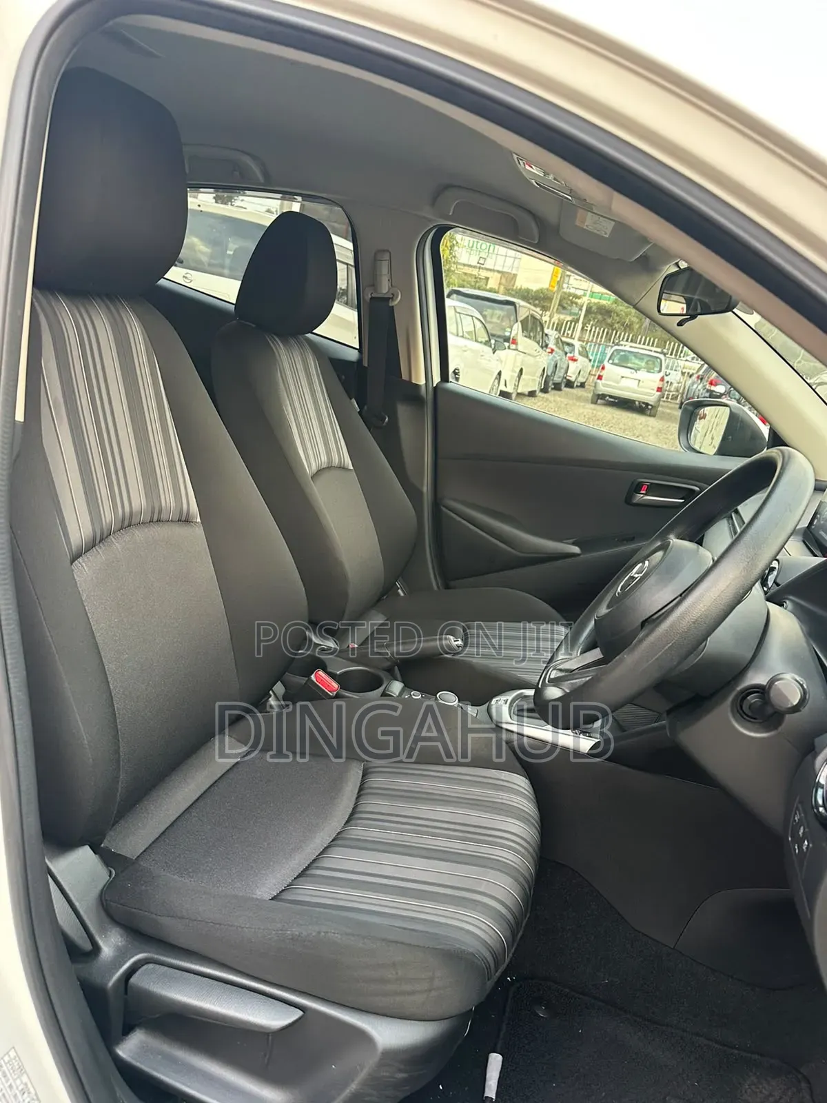 Mazda 2 2020 White