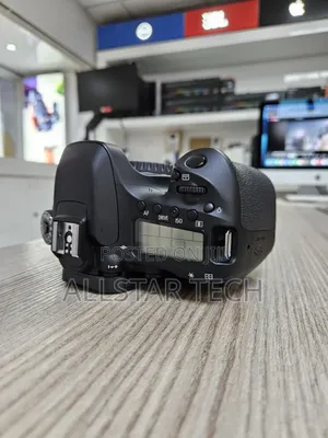 Canon EOS 80D DSLR Camera (Clean Body)