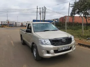 Toyota Hilux 2015 Brown