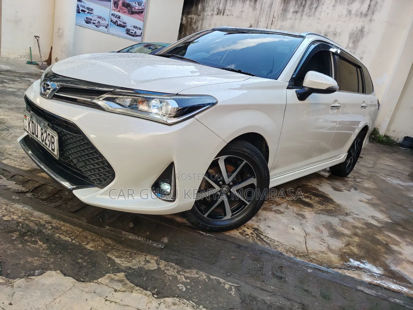 Toyota Corolla Fielder 2018 White