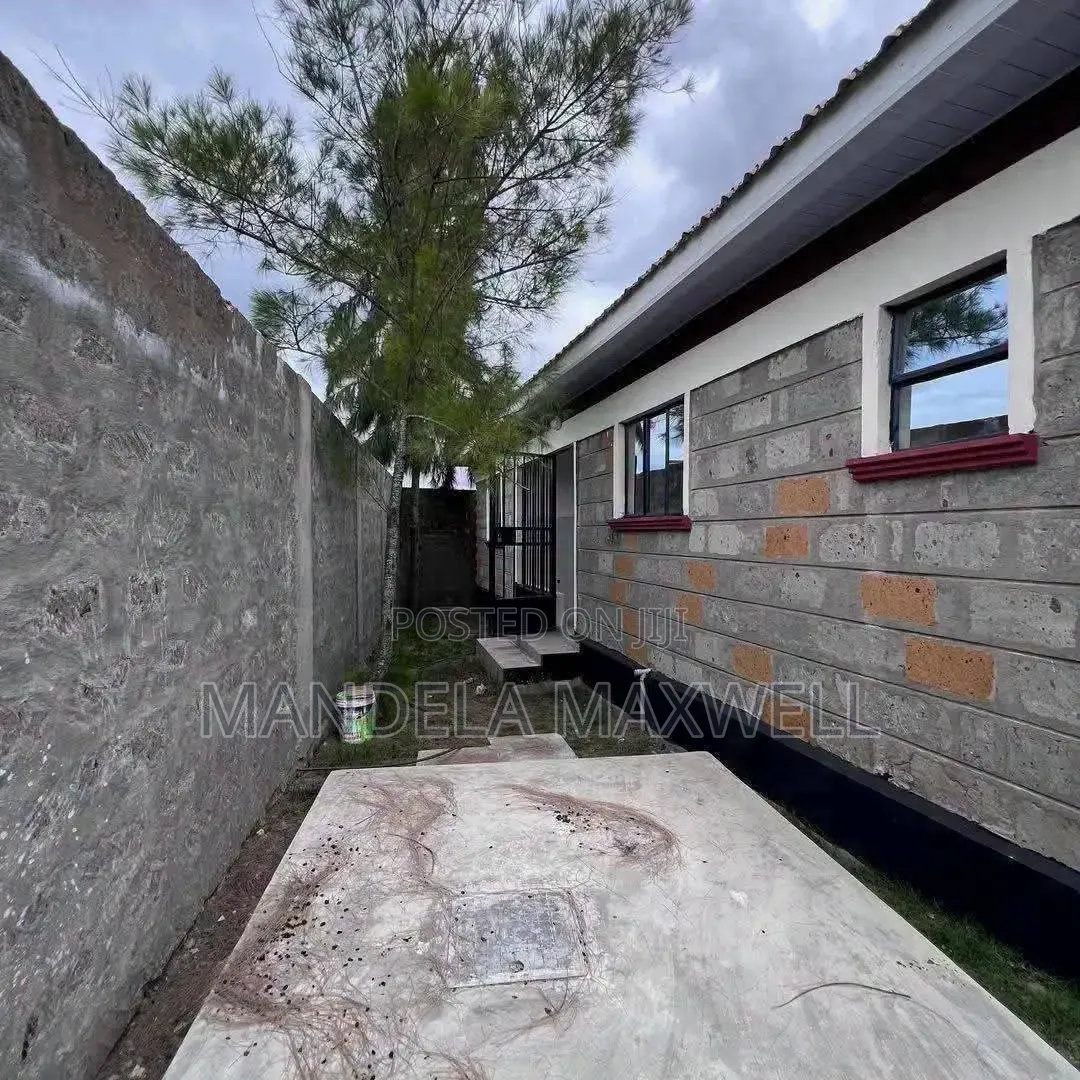 3bdrm Bungalow in Kitengela for sale