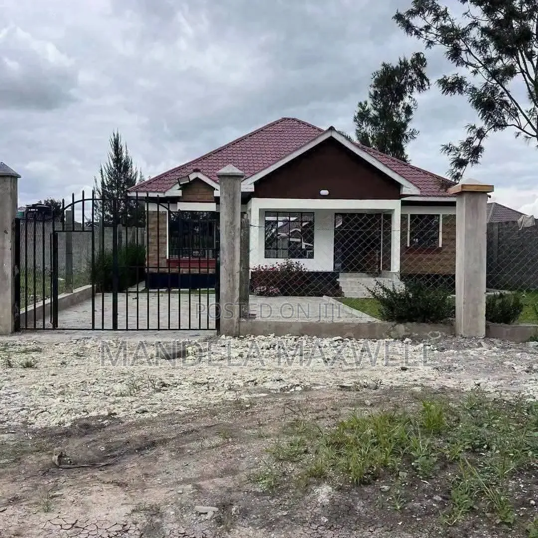 3bdrm Bungalow in Kitengela for sale