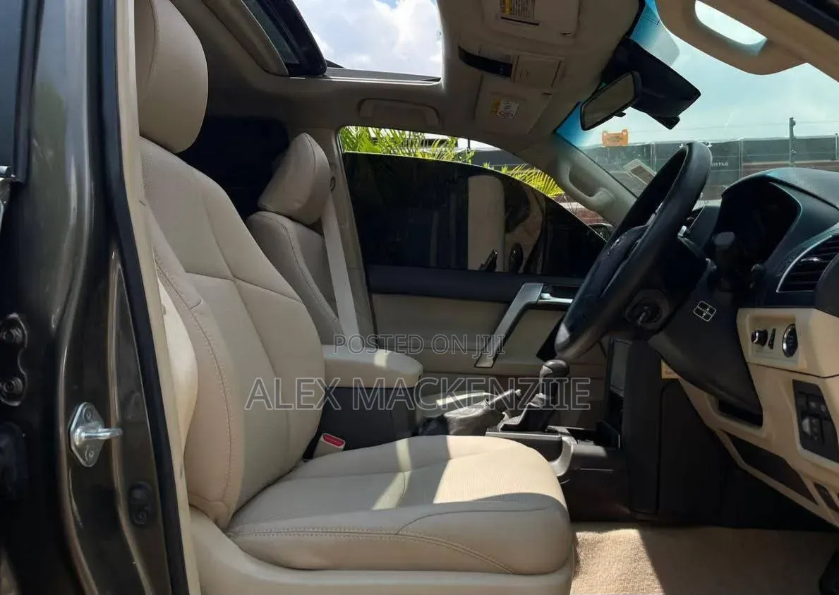 Toyota Land Cruiser Prado 2018 Gold