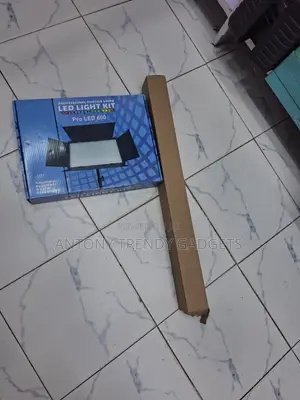 Professional LED 600 Panel Light With Adjustable Tripod Stand