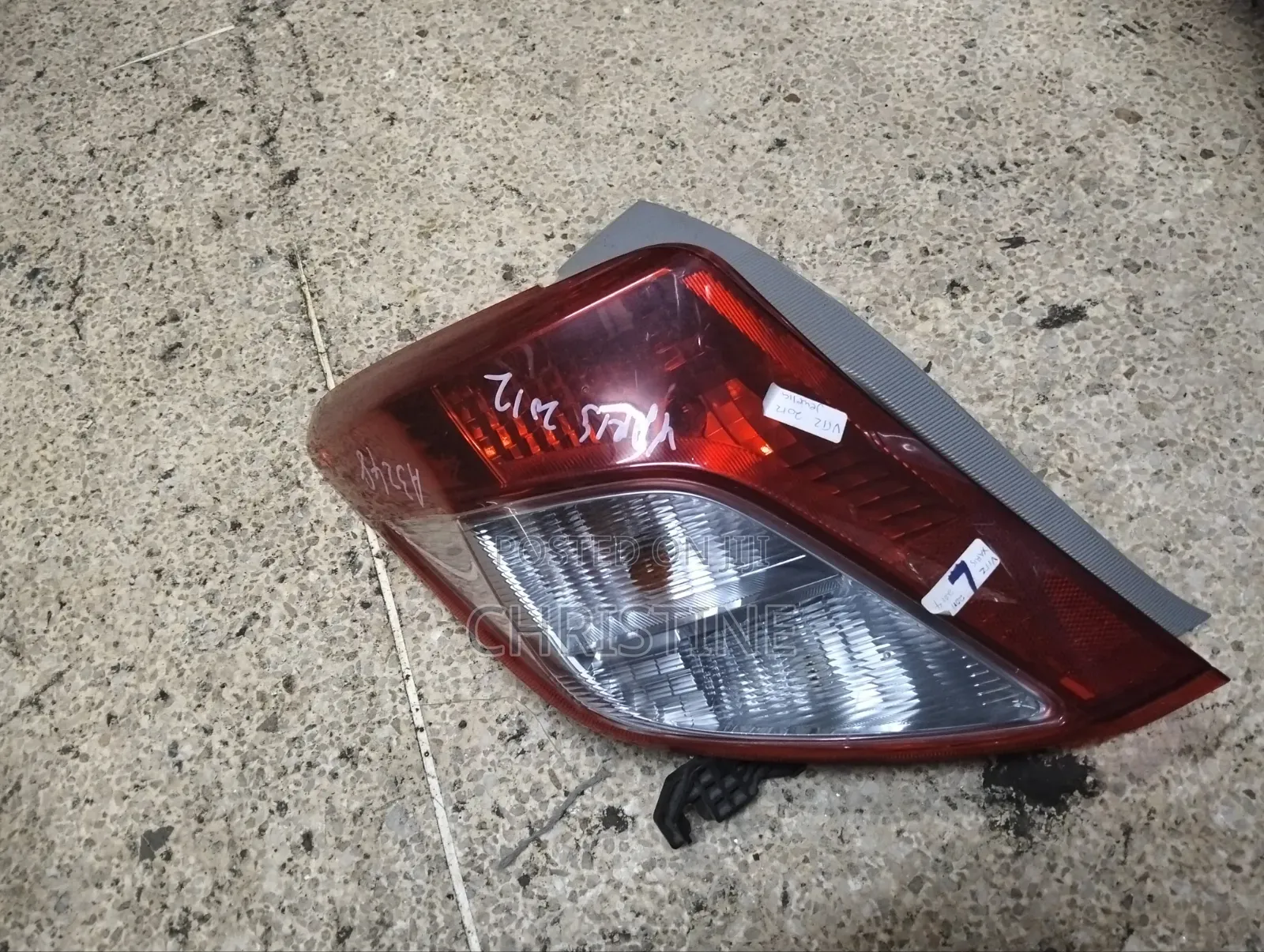 Toyota Vitz Jewela Backlight/Tailight Left