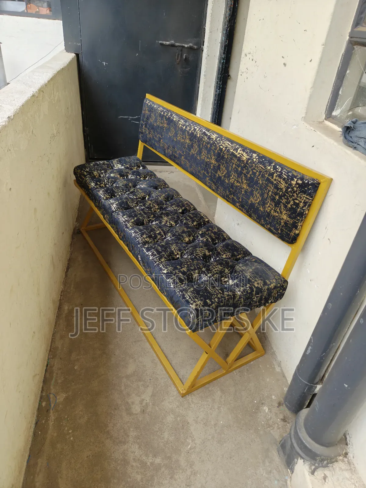 Golden Black Waiting Bench