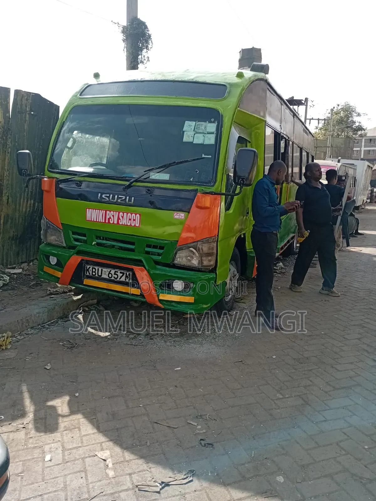 Isuzu NQR Bus Matatu