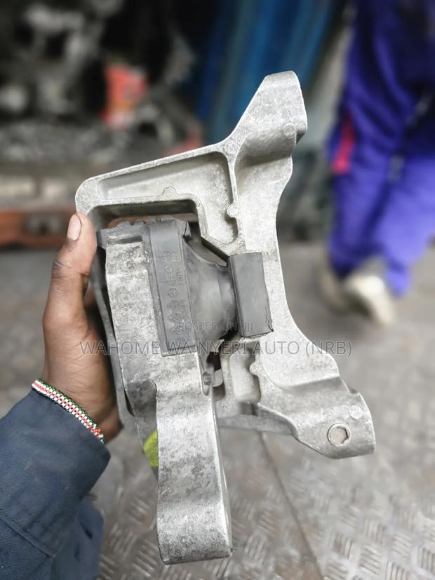 Engine Mount Mazda Premacy - thumbnail 2