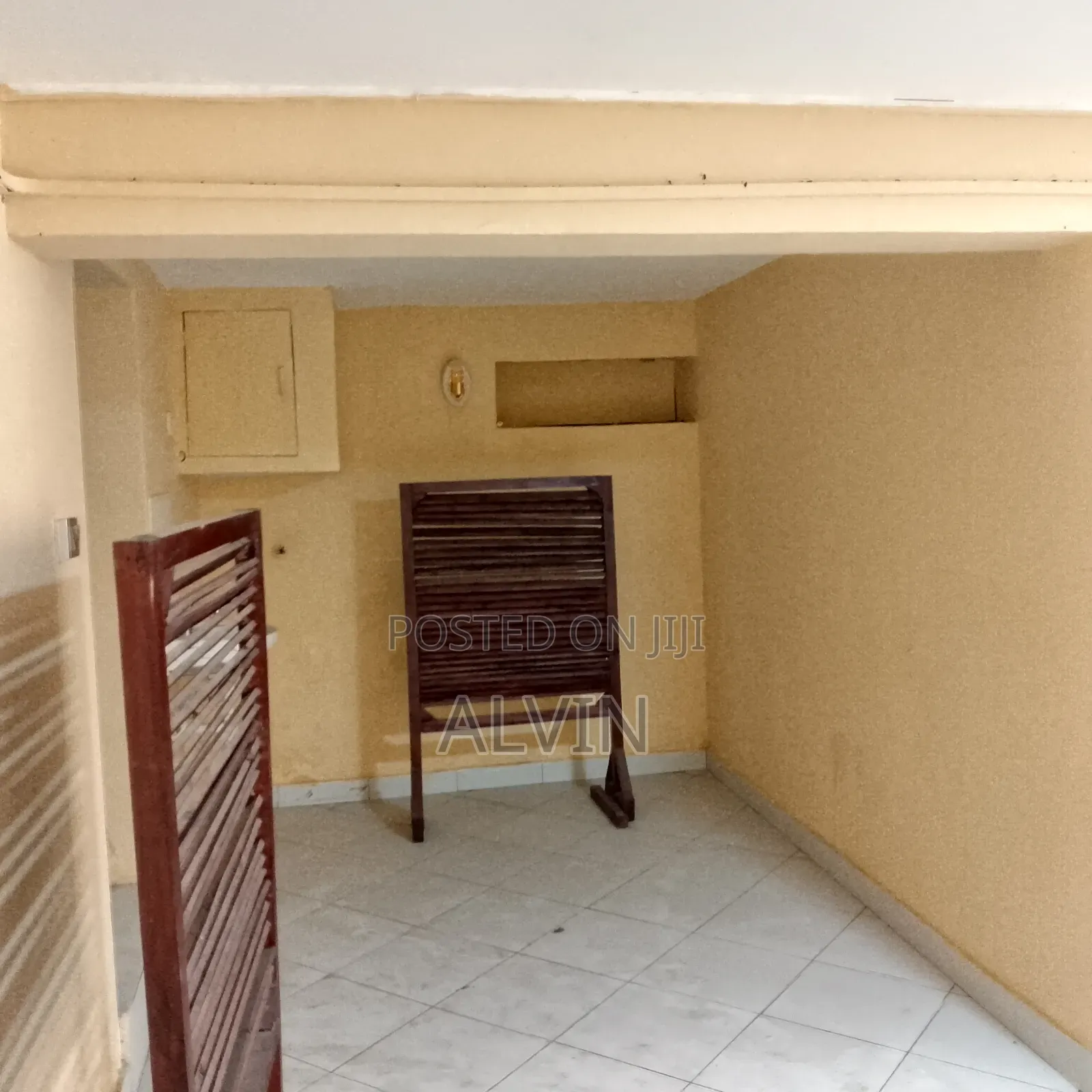 2bdrm Apartment in Ganjoni for rent