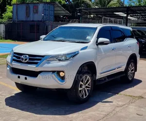 Toyota Fortuner 2017 White