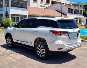 Toyota Fortuner 2017 White