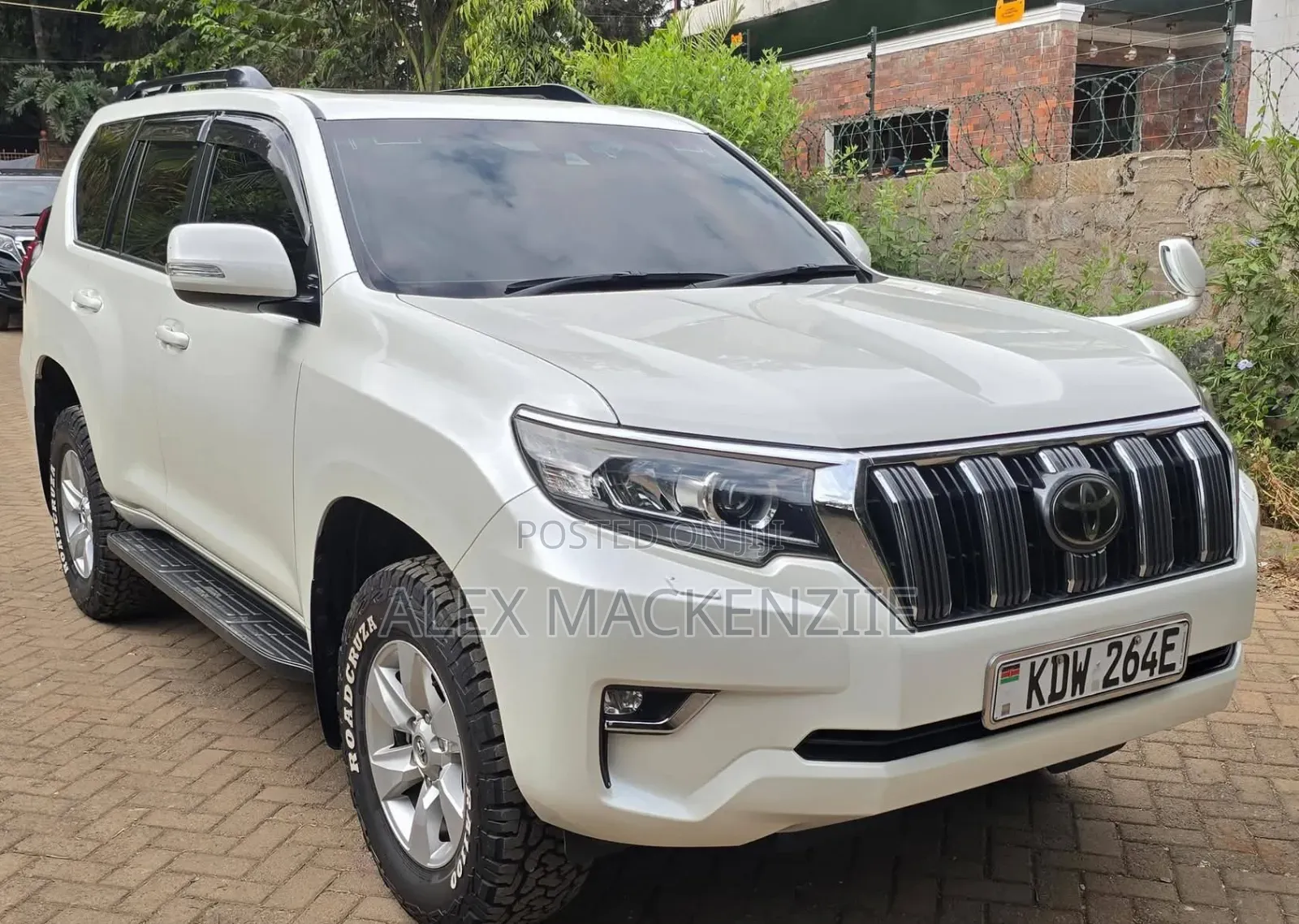 Toyota Land Cruiser Prado 2018 White