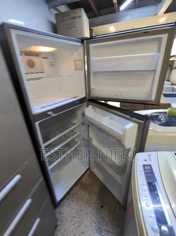LG Double Doors Fridge - thumbnail 2