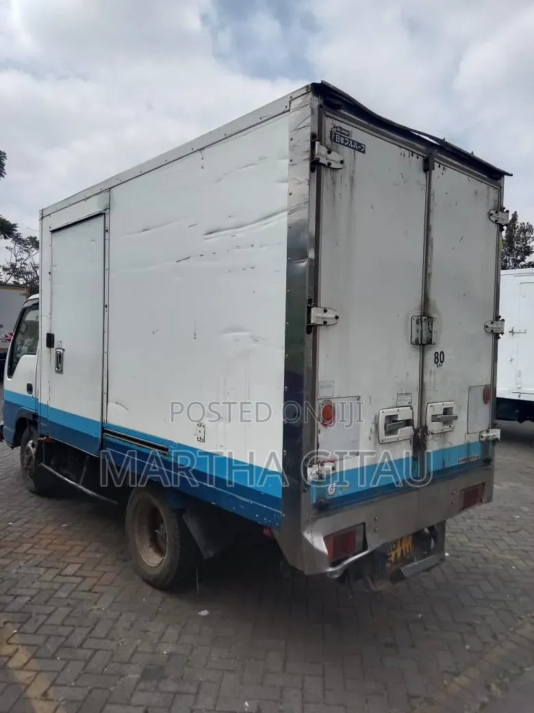 Isuzu Elf 2008, Manual for Sale